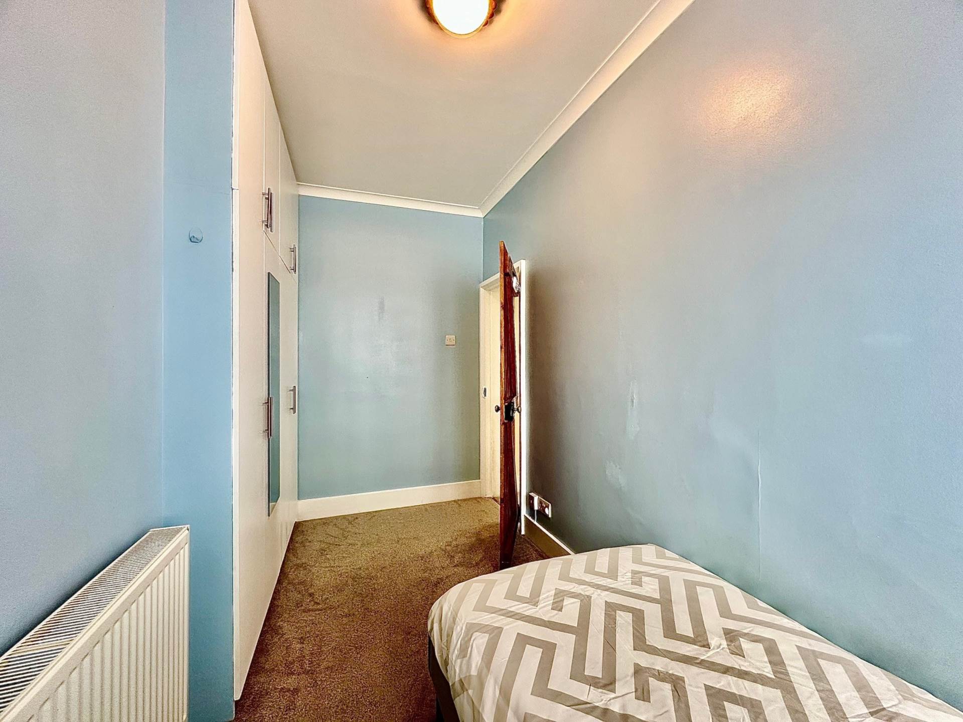 High Street, Southgate, London N14, Image 17