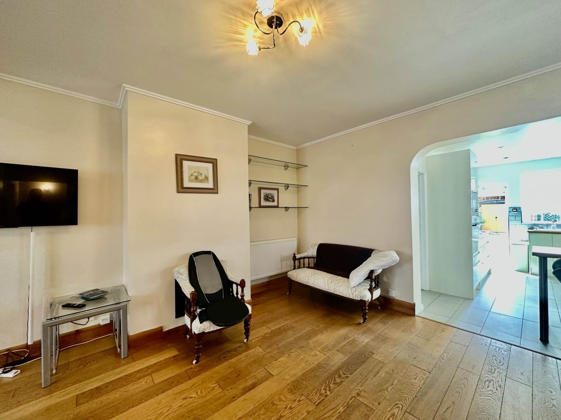 High Street, Southgate, London N14, Image 5