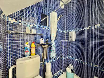 High Street, Southgate, London N14, Image 13