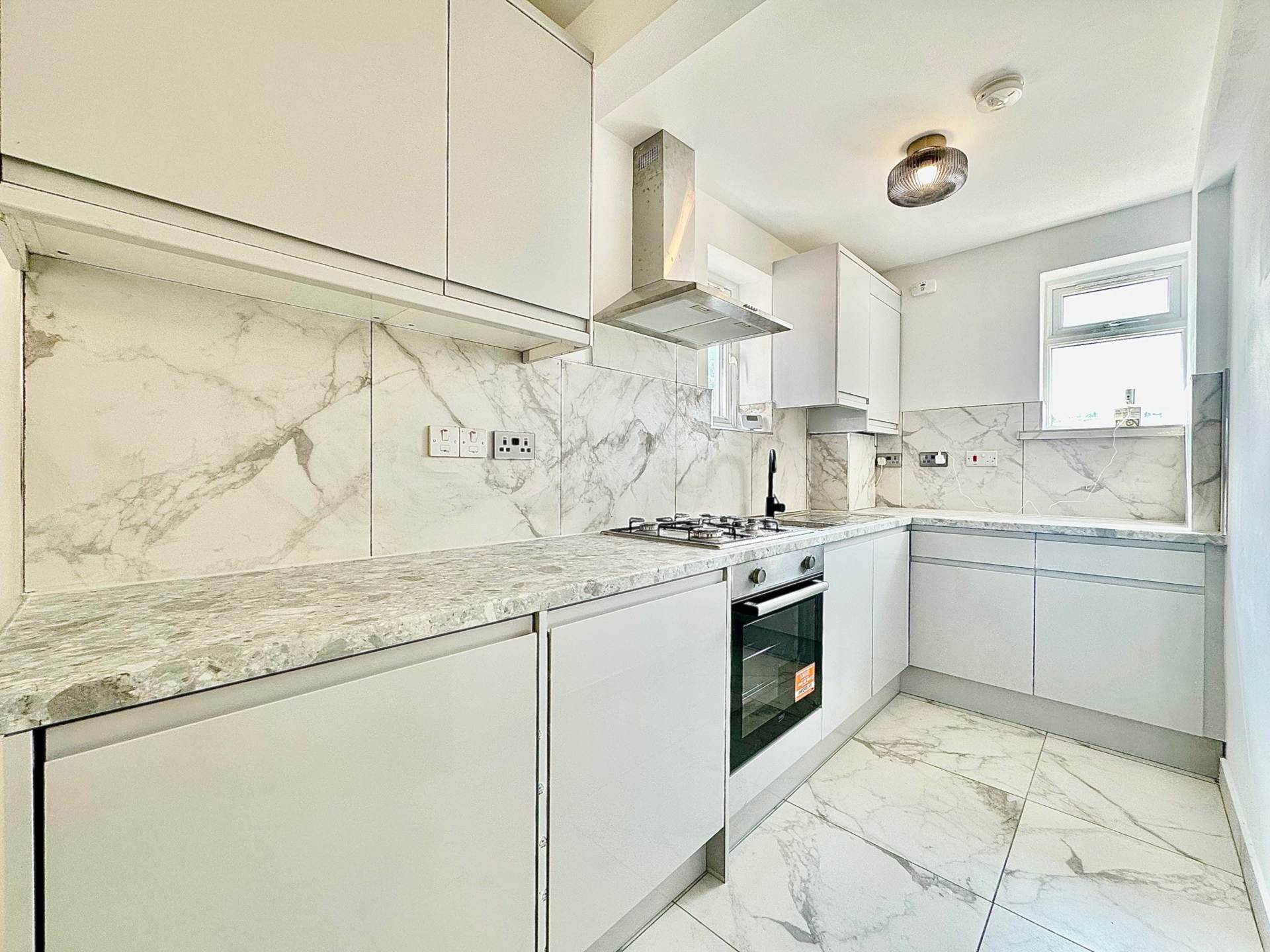 Coppetts Close, North Finchley, London N12, Image 6