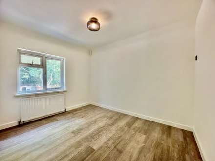 Coppetts Close, North Finchley, London N12, Image 9