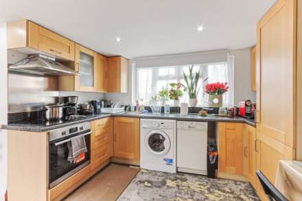Brunswick Park Road, London, Image 4