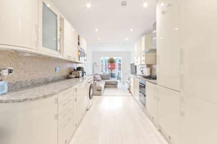 Hale Lane, London