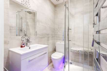 Hale Lane, London, Image 9