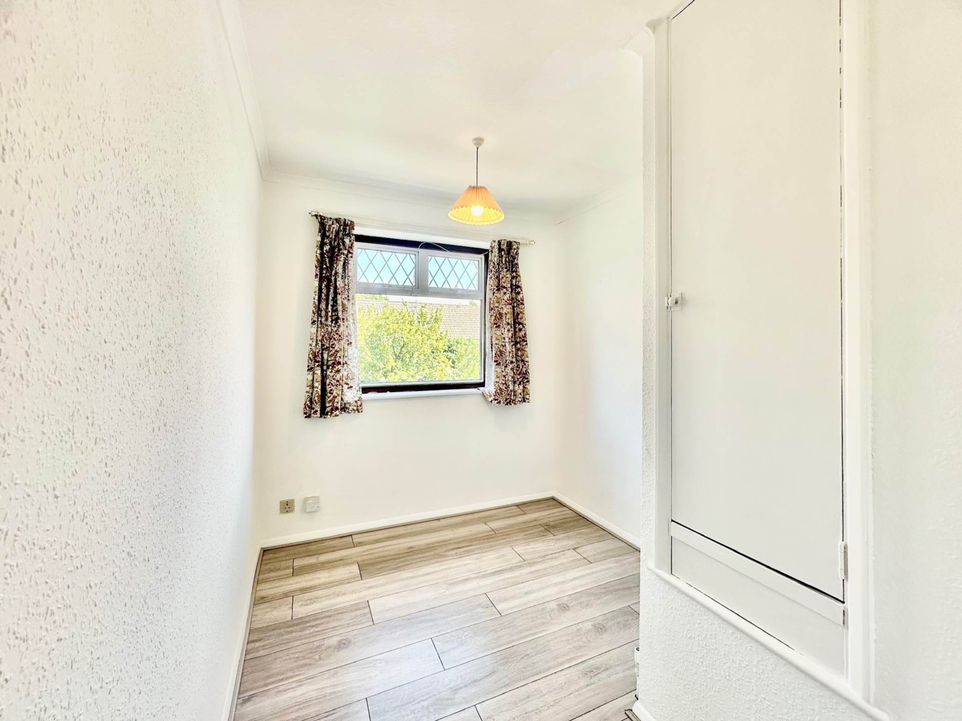 Lilliput Avenue, Northolt UB5, Image 16