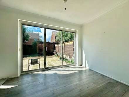 Lilliput Avenue, Northolt UB5, Image 9