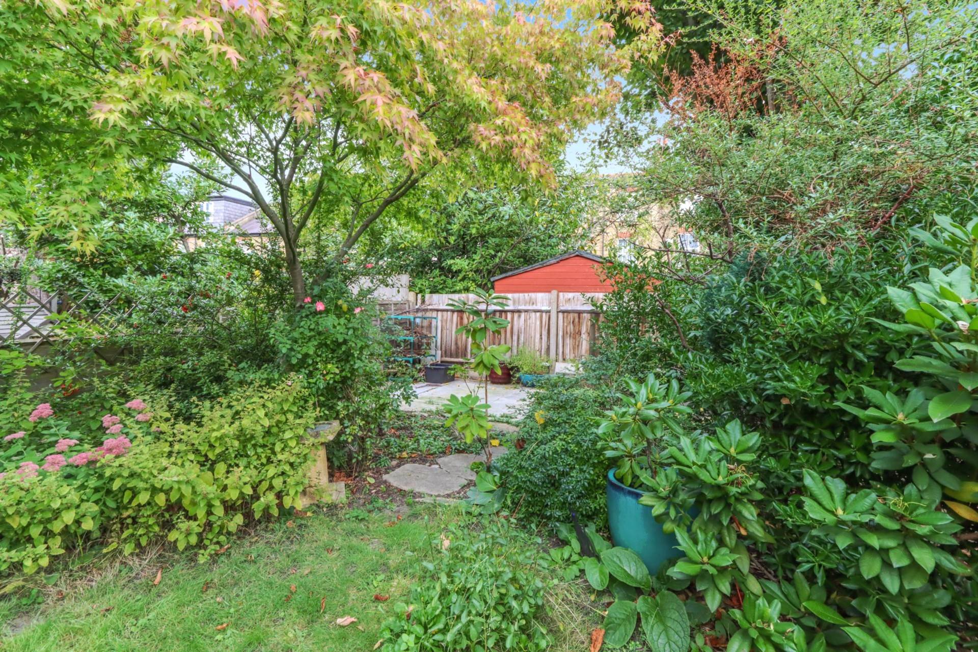 Ramsden Road, London, Image 18