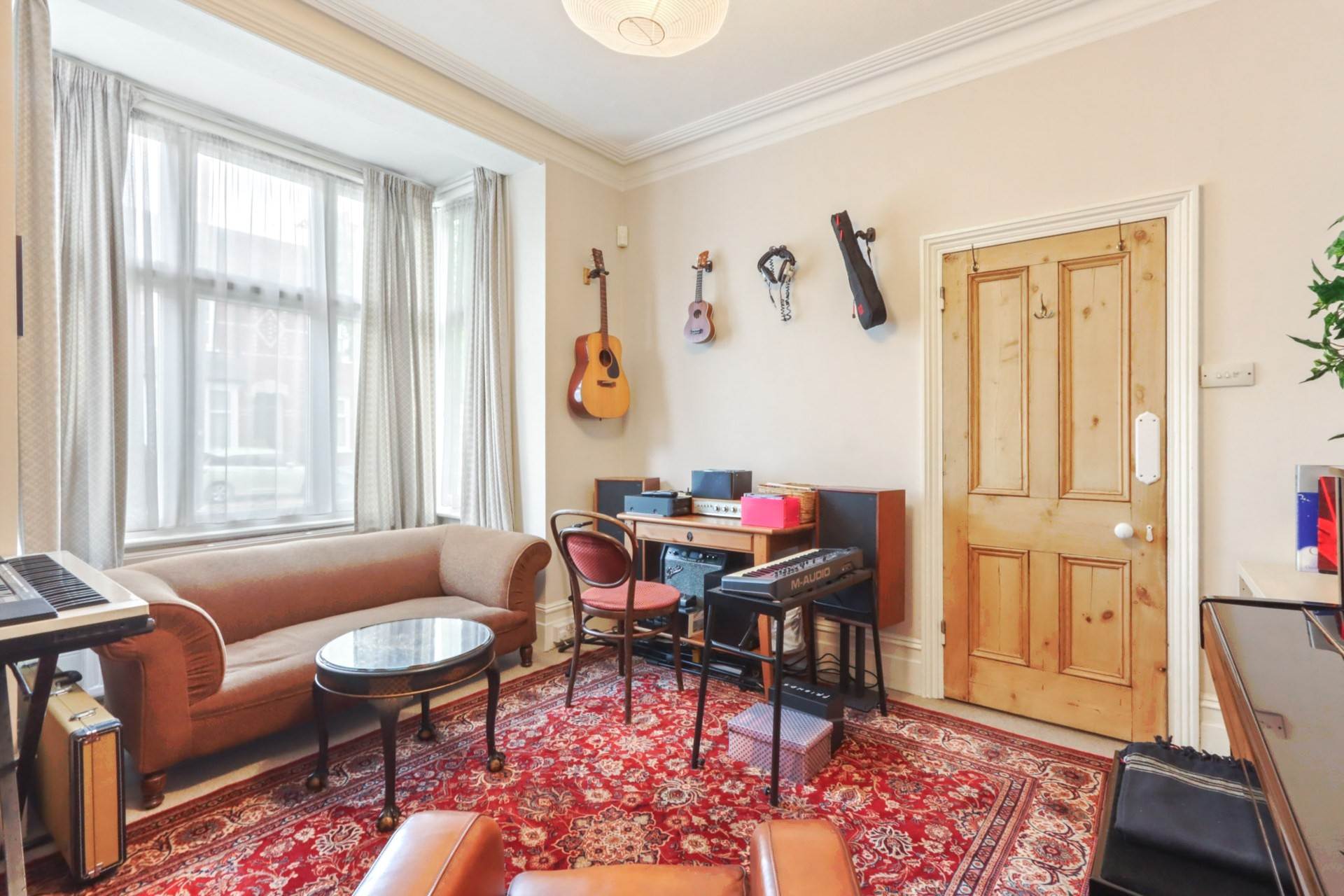 Ramsden Road, London, Image 3
