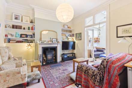 Ramsden Road, London, Image 2