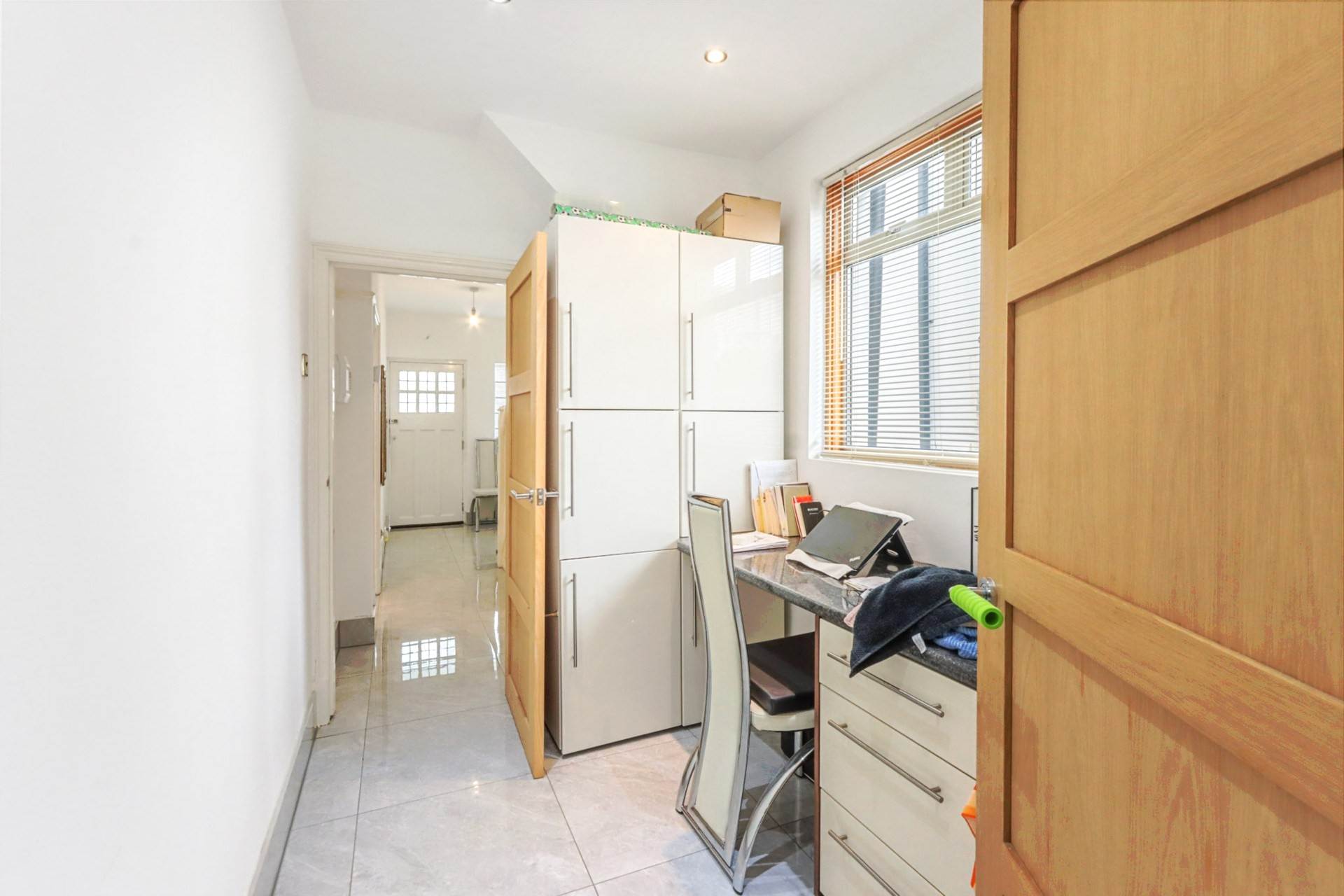 Ferncroft Avenue, London, Image 6