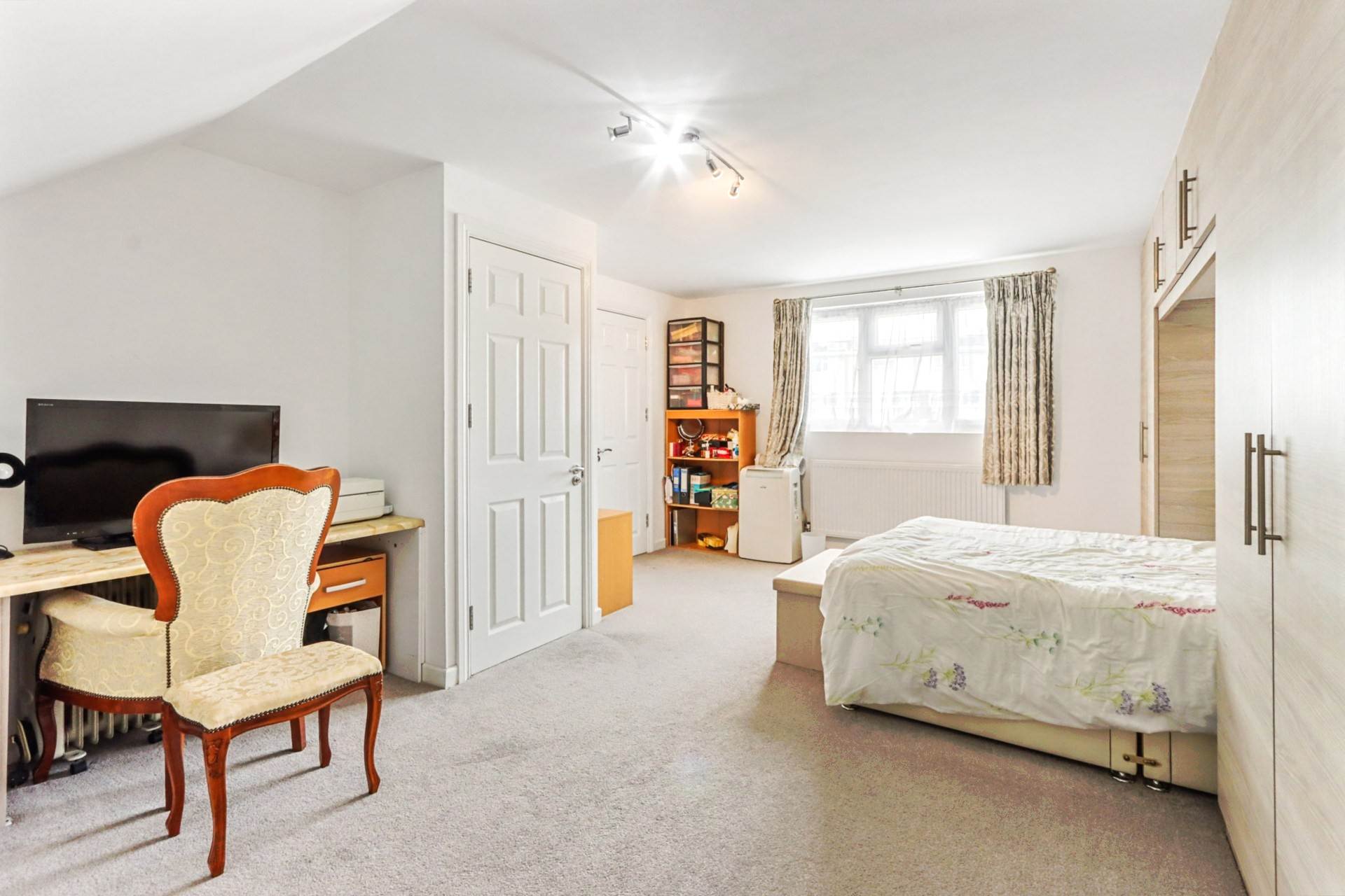 Ferncroft Avenue, London, Image 8
