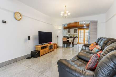 Ferncroft Avenue, London, Image 3