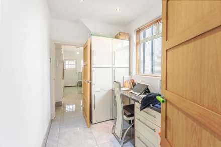 Ferncroft Avenue, London, Image 6