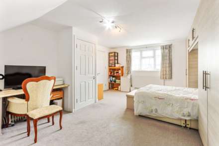 Ferncroft Avenue, London, Image 8