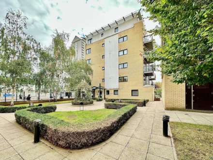 Westferry Road, London E14, Image 19