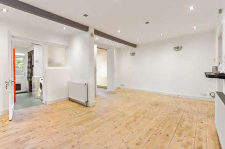 Short Way, London, Image 2