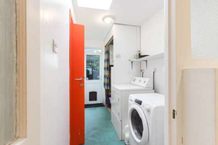 Short Way, London, Image 8