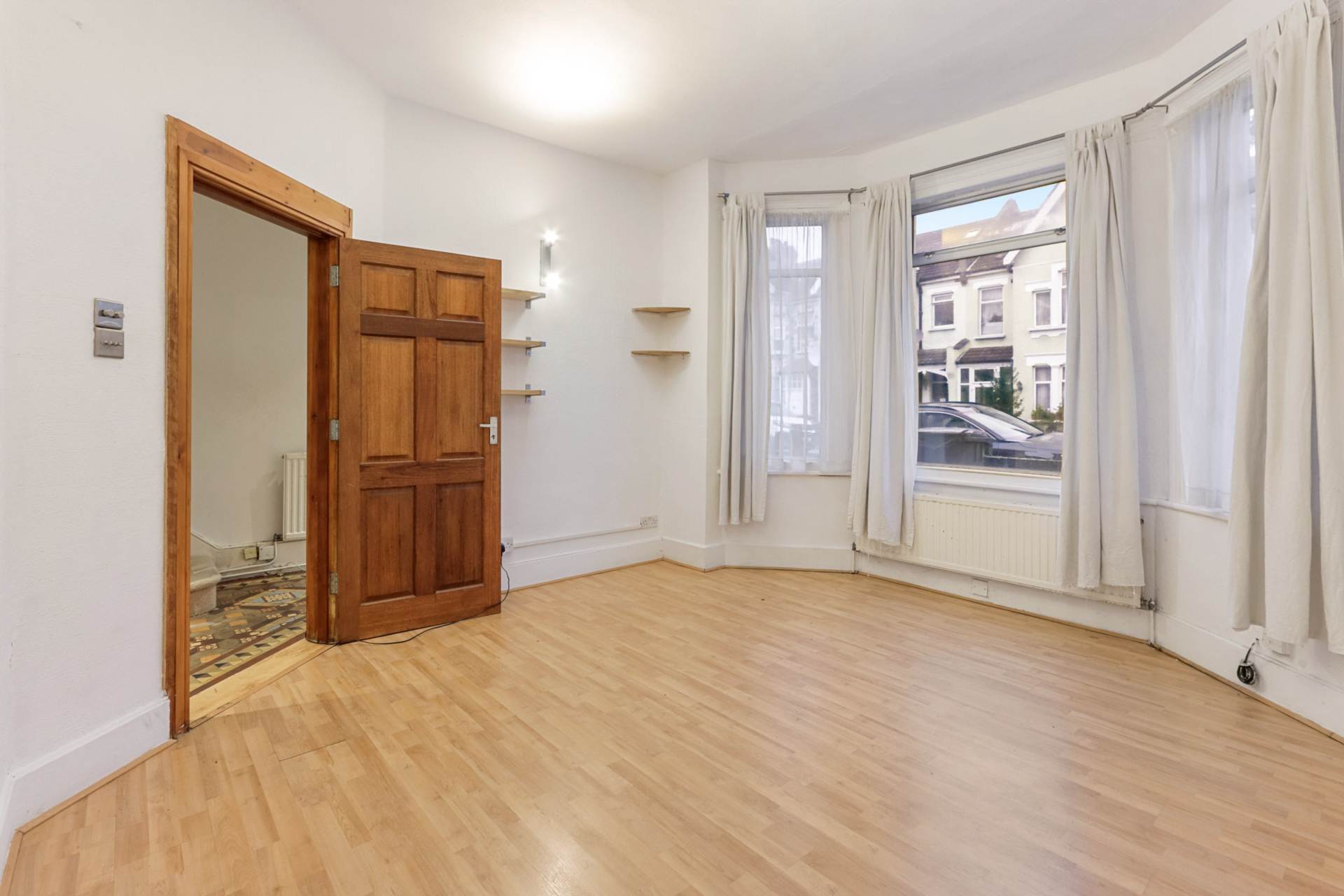 Tottenhall Road, London, Image 5