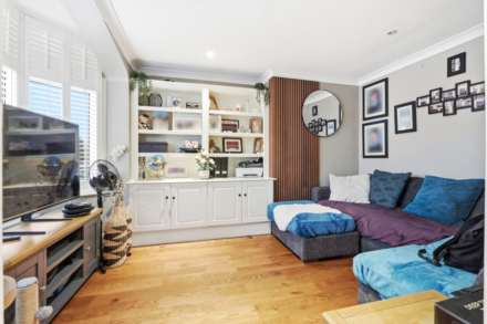 Hollickwood Avenue, London, Image 3