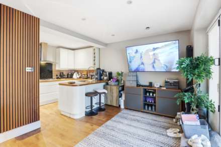 Hollickwood Avenue, London, Image 4