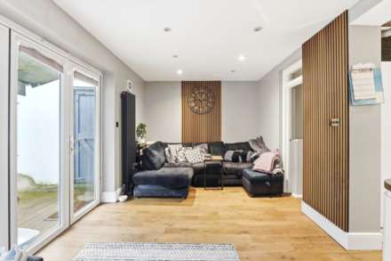 Hollickwood Avenue, London, Image 5