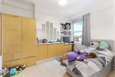 Macdonald Road, London, Image 5