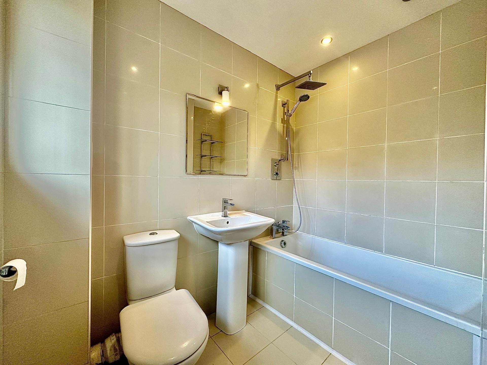 Marshalls Close, New Southgate, London N11, Image 8