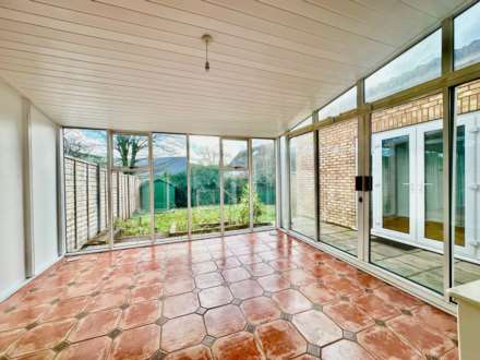 Marshalls Close, New Southgate, London N11, Image 10