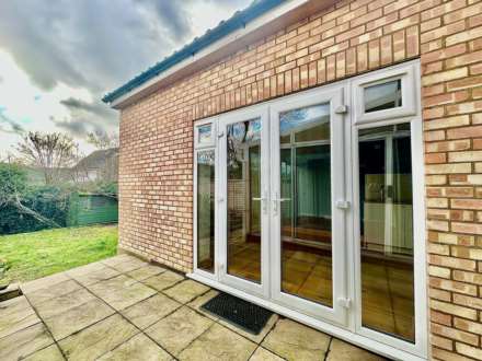 Marshalls Close, New Southgate, London N11, Image 14