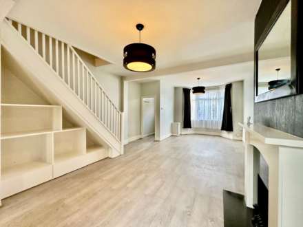 Sheldon Road, Edmonton, London N18, Image 3