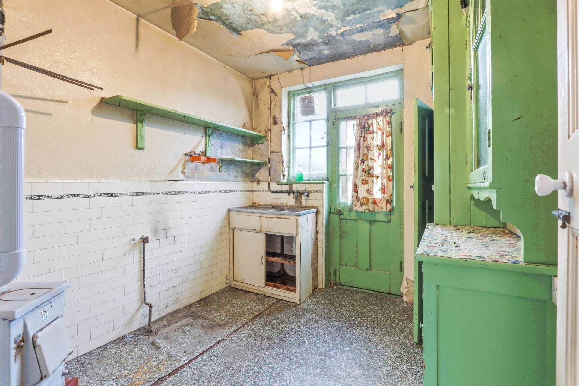 Ashurst Road, London, Image 5