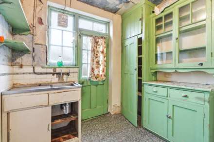 Ashurst Road, London, Image 4