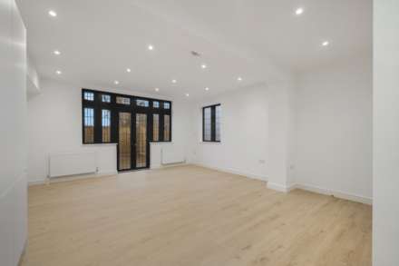 Nether Street, West Finchley London N3, Image 2