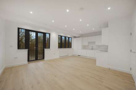 Nether Street, West Finchley London N3, Image 2