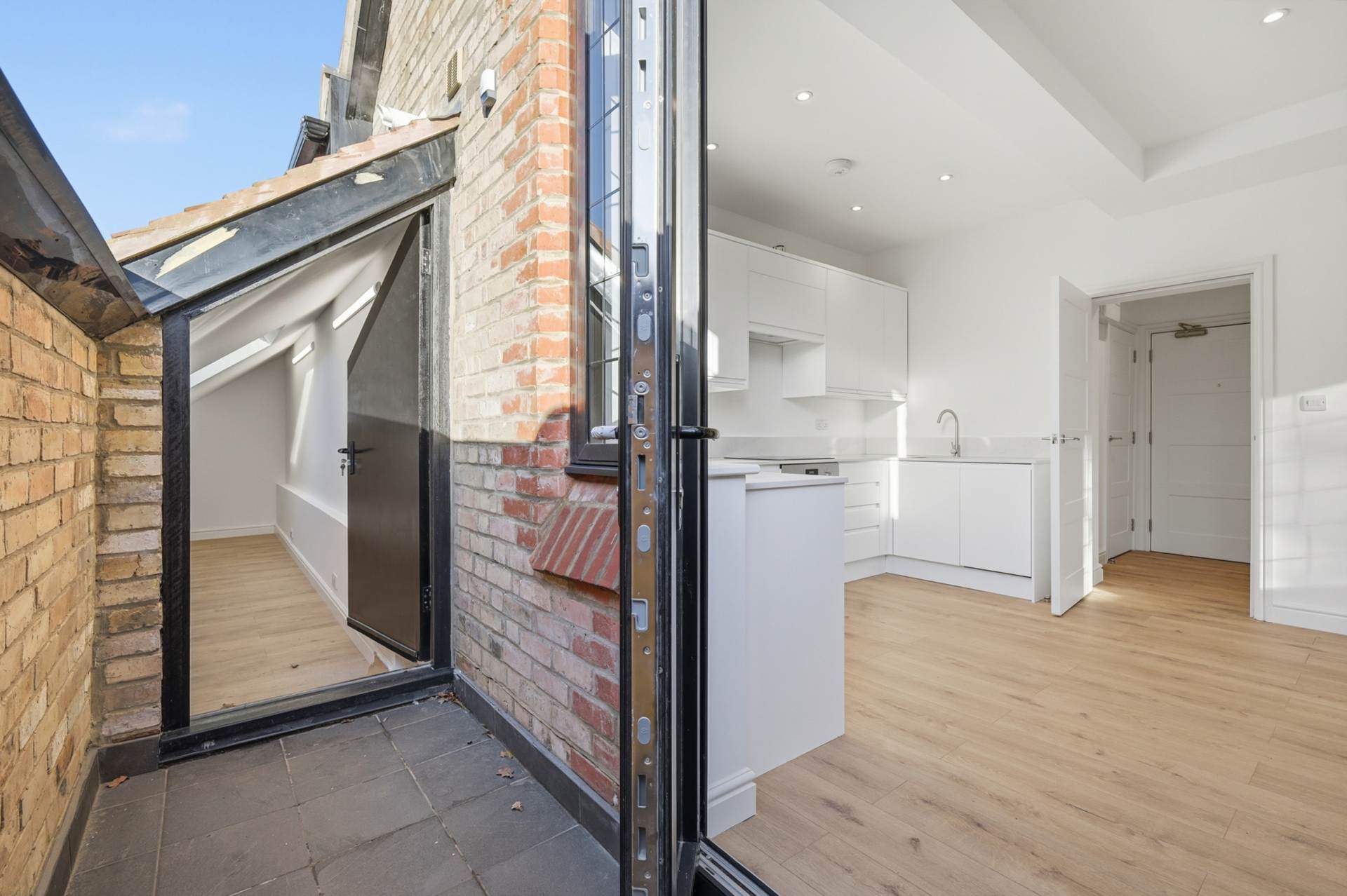 Nethr Street, West Finchley London N3, Image 13