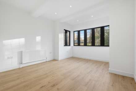 Nethr Street, West Finchley London N3, Image 11