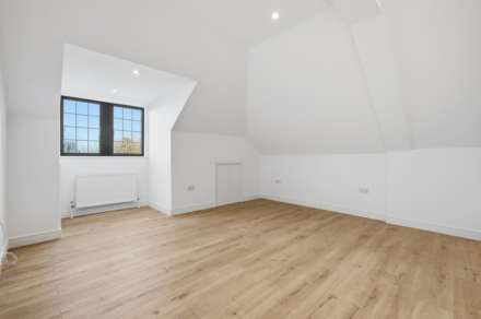 Nether Street, West Finchley London N3, Image 16