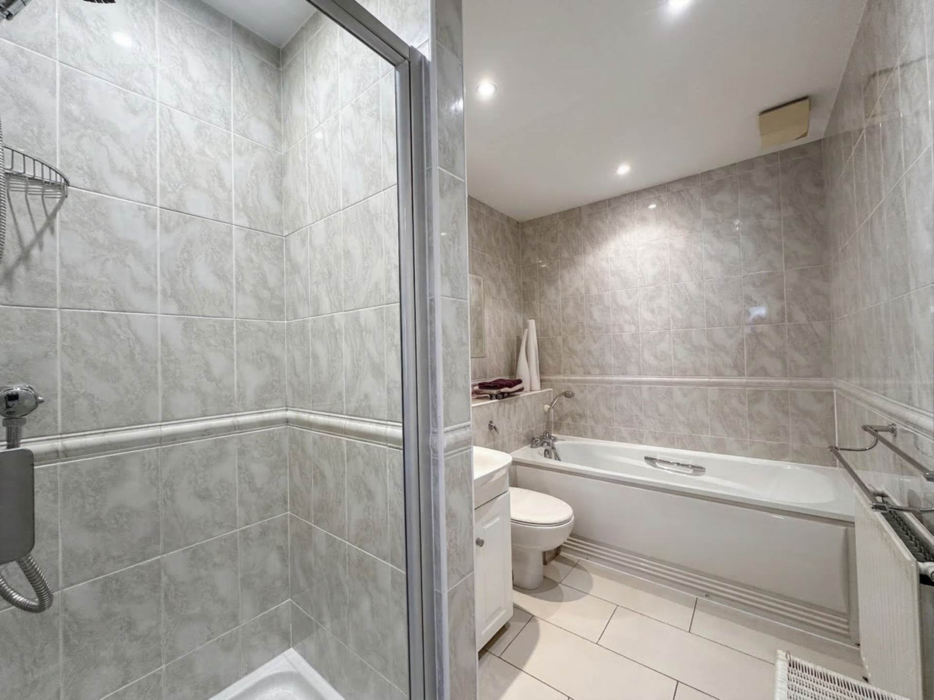 The Green, Winchmore Hill, London N21, Image 8