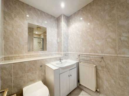 The Green, Winchmore Hill, London N21, Image 12