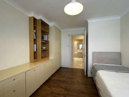 The Green, Winchmore Hill, London N21, Image 14