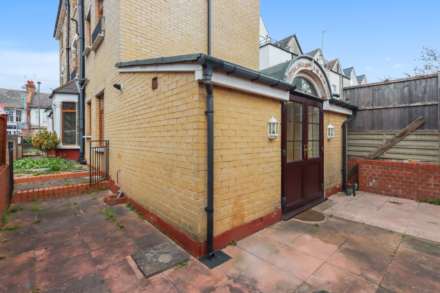 Parkhurst Road, London, Image 9