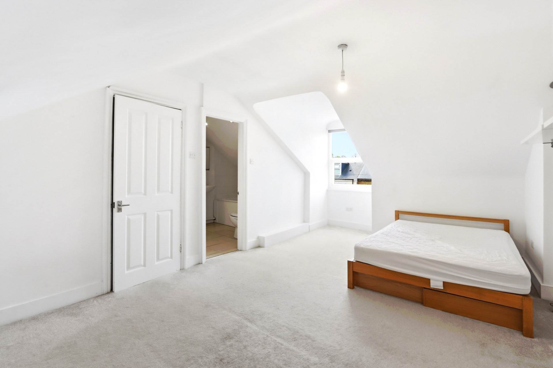 Parkhurst Road, London, Image 6