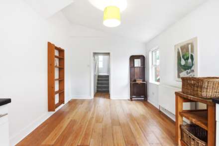 Parkhurst Road, London, Image 4