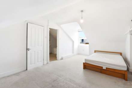 Parkhurst Road, London, Image 6