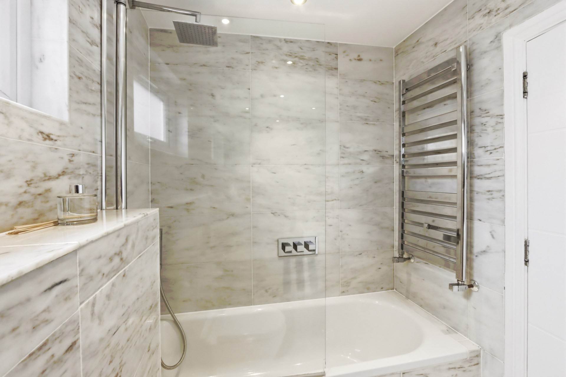 Bellevue Road, London, Image 6