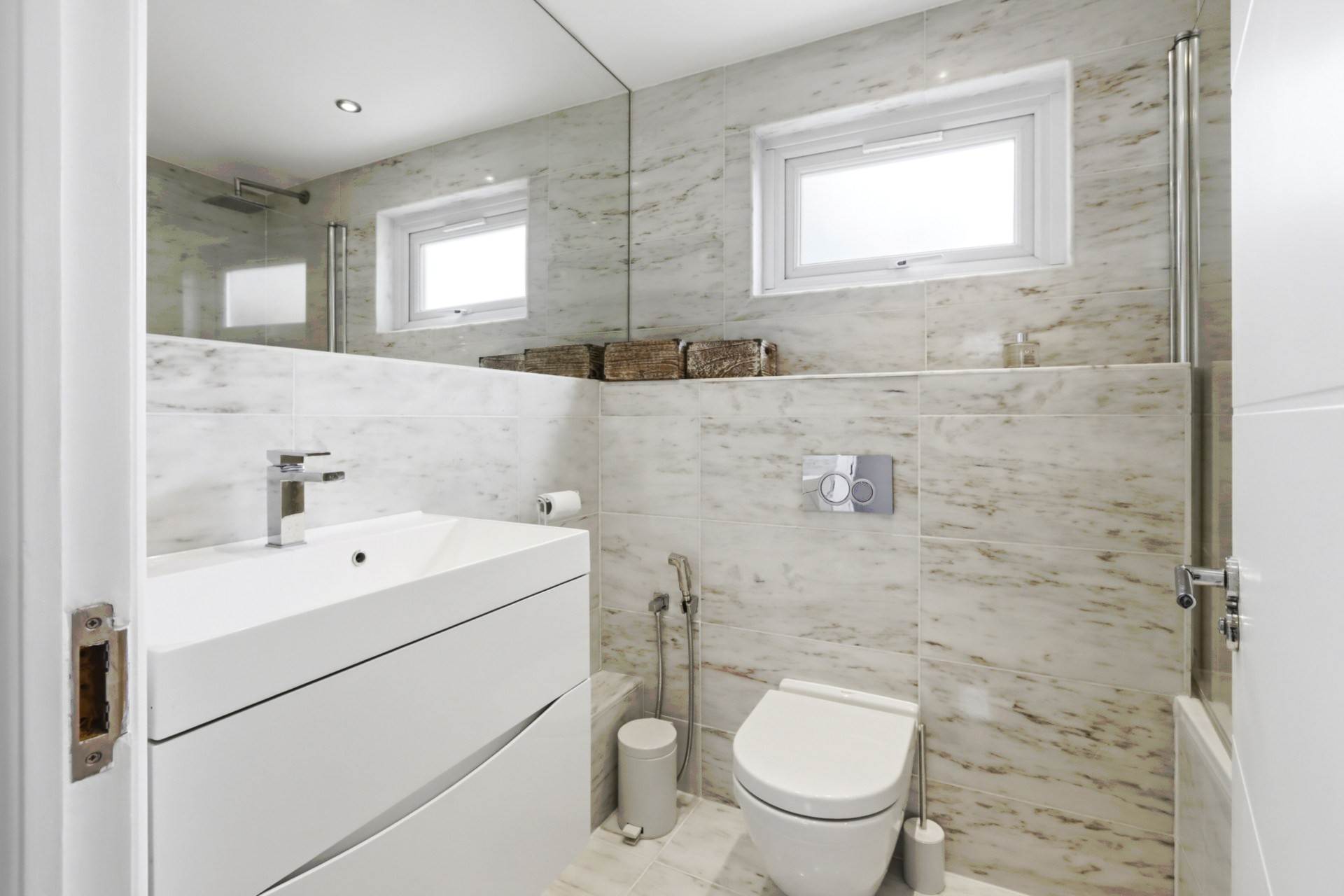 Bellevue Road, London, Image 7