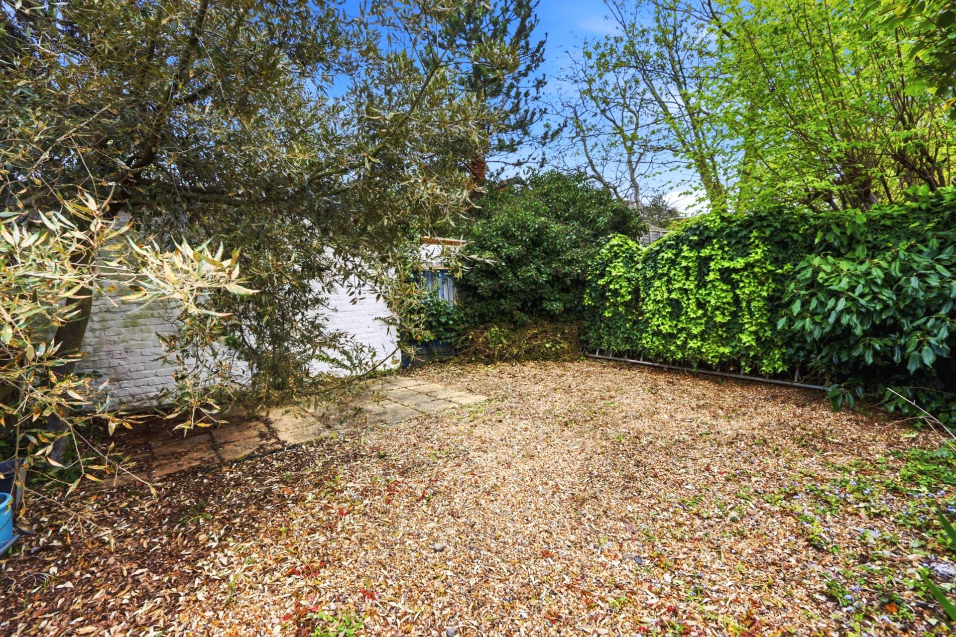 Bellevue Road, London, Image 9