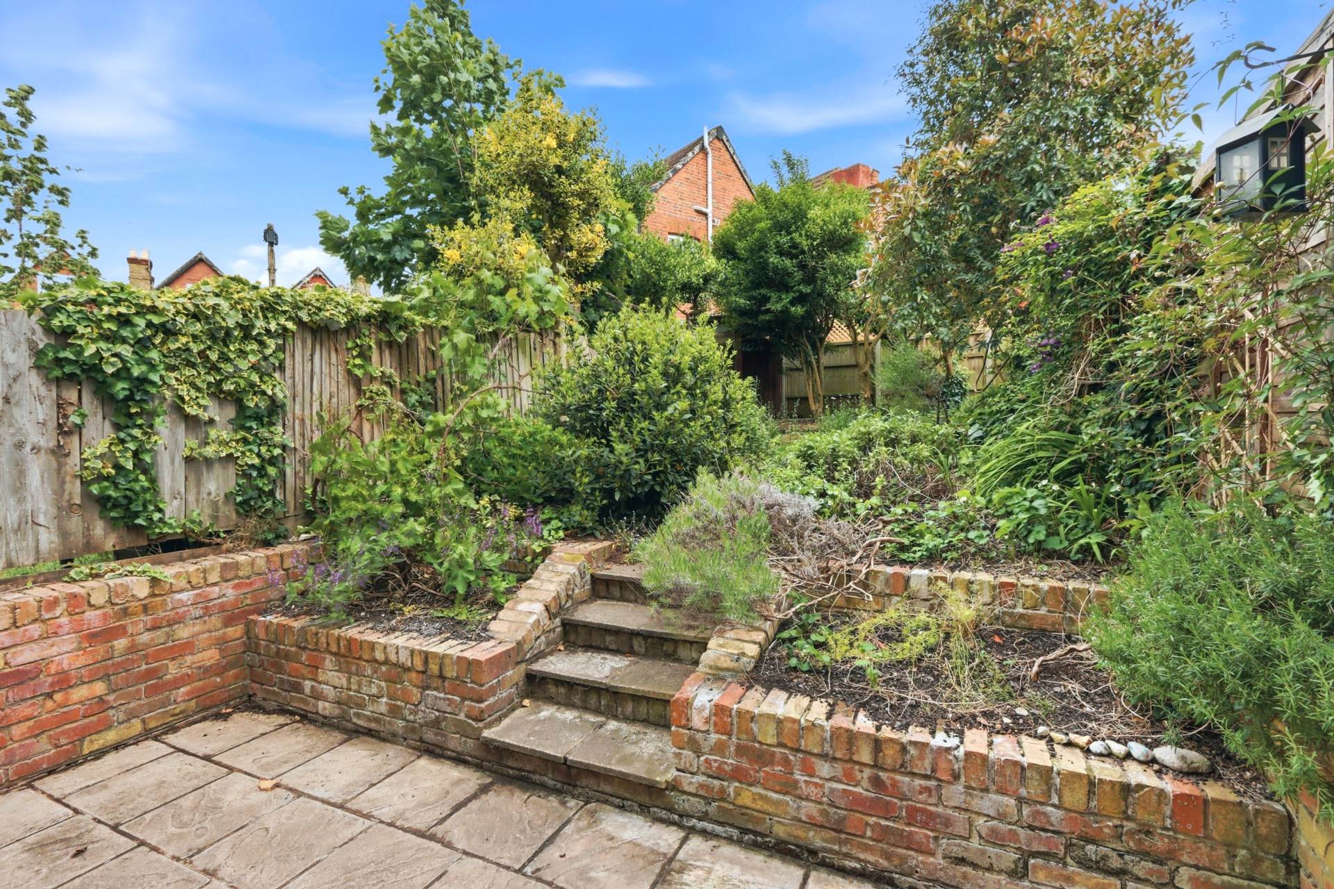 Holly Park Road, London, Image 3