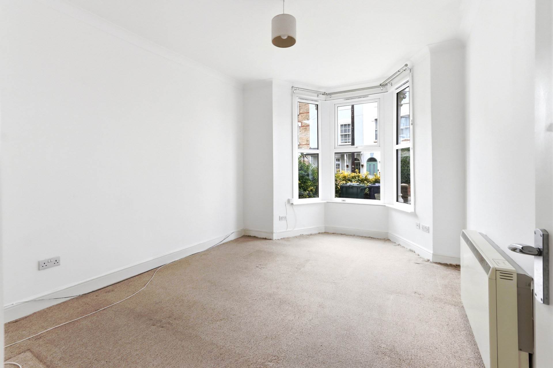 Holly Park Road, London, Image 4