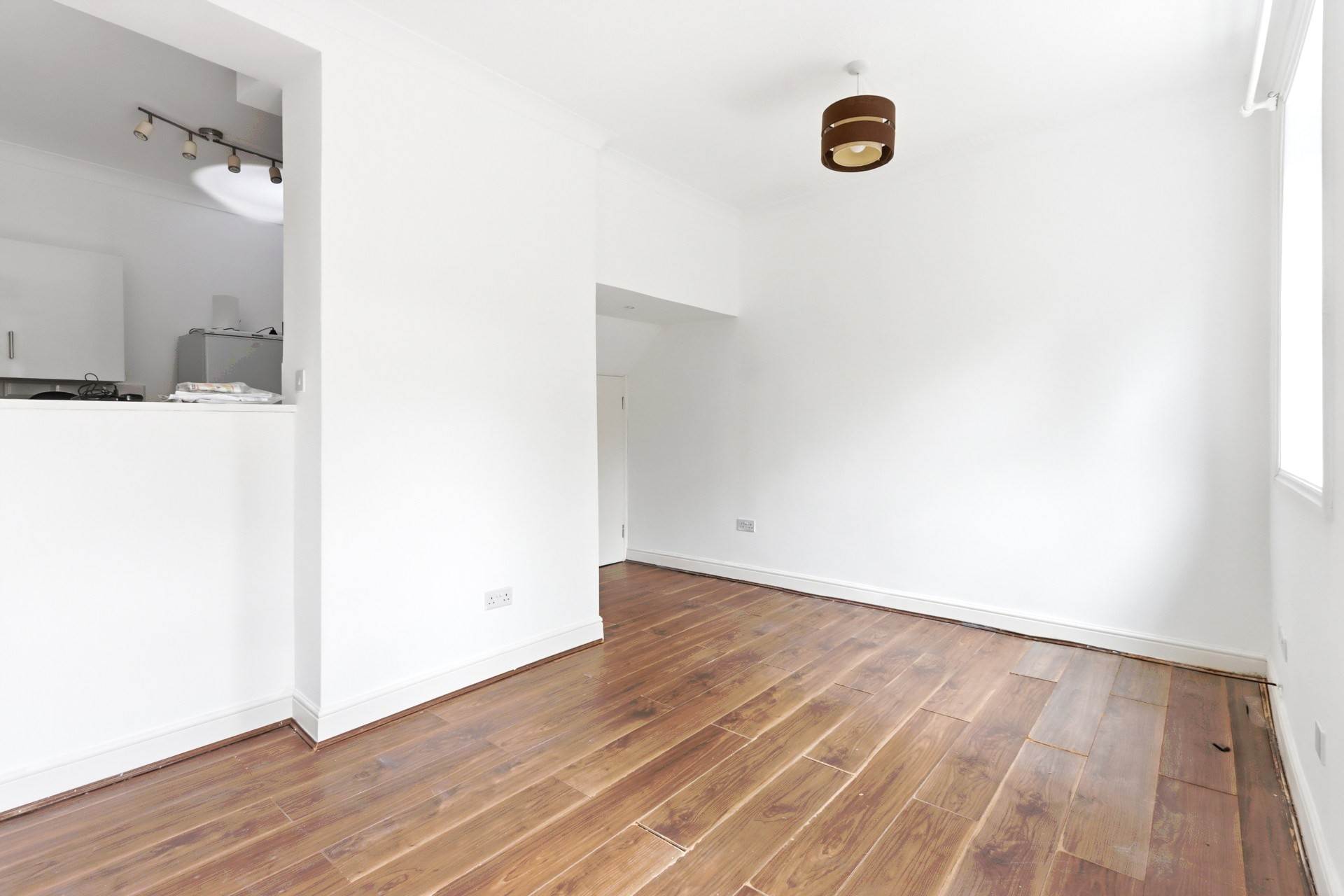Holly Park Road, London, Image 6